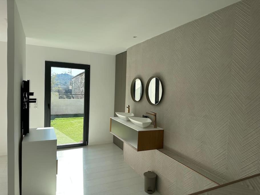 Charmante Maison En Pierre-Tavel Exteriör bild